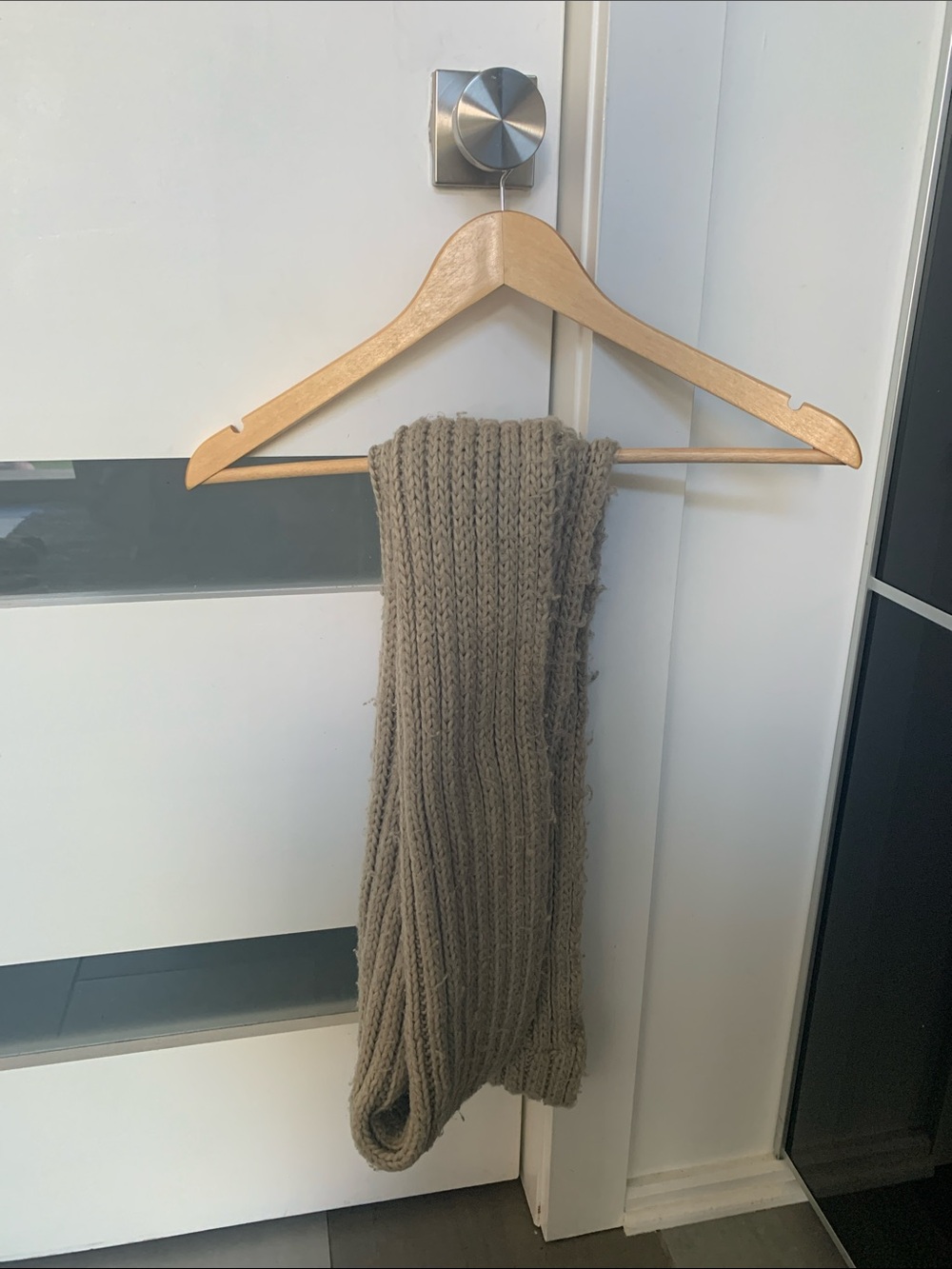 Chunky Ribbed Knit Women's Scarf - Taupe